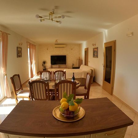Apartments Mira Kaštela 외부 사진